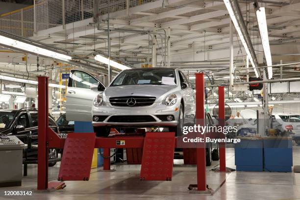 Mercedes Rcl 128 Mercedes Benz Us International Plant Stock Photos, High-Res ...