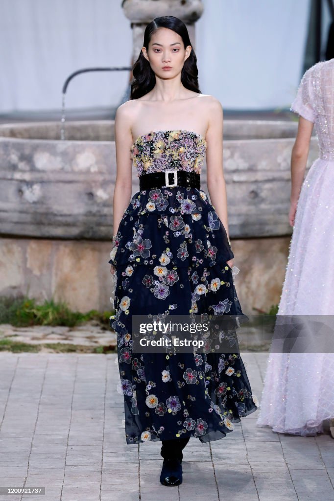 Chanel : Runway - Paris Fashion Week - Haute Couture Spring/Summer 2020