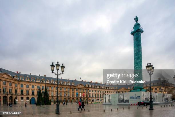 place vendome in winter - plaza vendome fotografías e imágenes de stock