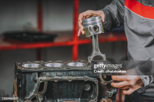 auto-motor-reparatur - diesel piston stock-fotos und bilder