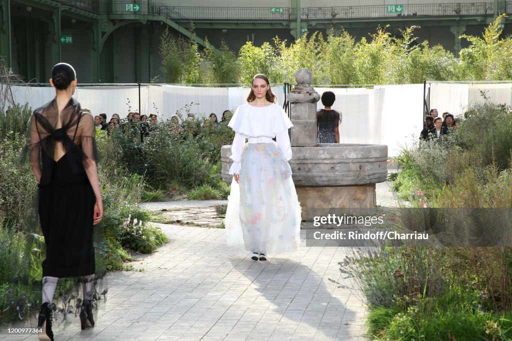 Chanel : Runway - Paris Fashion Week - Haute Couture Spring/Summer 2020