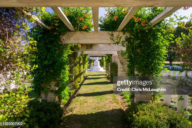 ryes war cemetery in normandy, france - arromanches fotografías e imágenes de stock