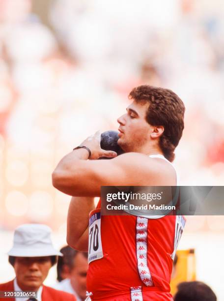 Randy Barnes of the USA competes in the Men's Shot Put event of the 1988 Summer Olympic Games on September 23, 1988 in Jamsil Olympic Stadium in...