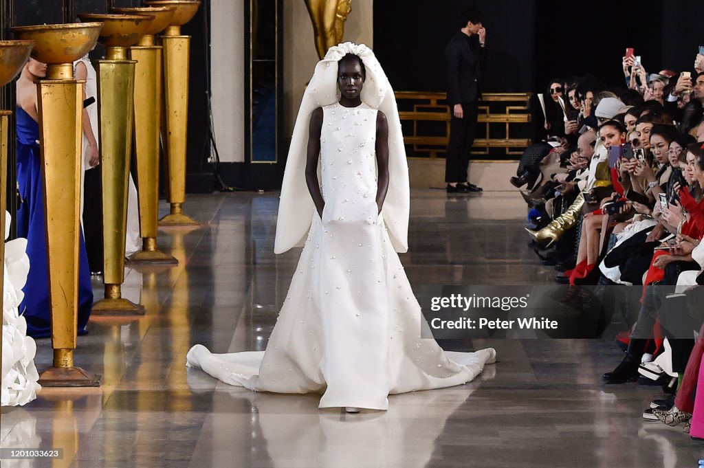 Stephane Rolland : Runway - Paris Fashion Week - Haute Couture Spring/Summer 2020