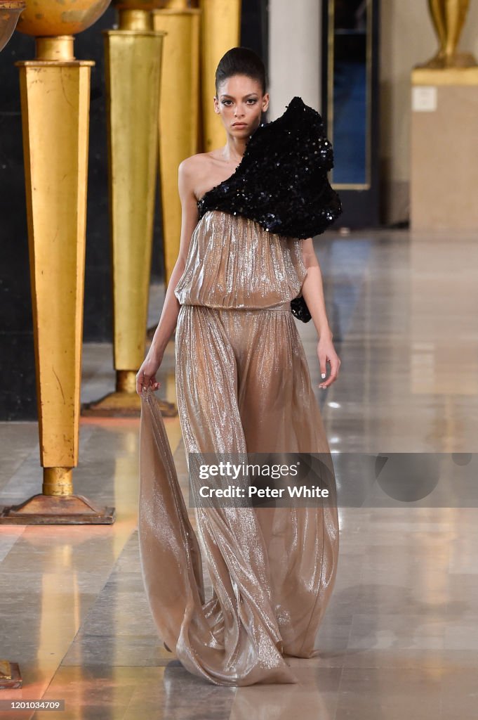 Stephane Rolland : Runway - Paris Fashion Week - Haute Couture Spring/Summer 2020