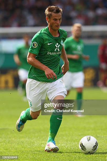 Markus Rosenberg of Bremen runs with the ball during the first round DFB Cup match between 1. FC Heidenheim and Werder Bremen at Voith-Arena on July...