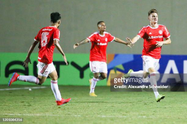 Nicolas Miguel of Internacinal celebrates after scoring the third goal of his team during the match against Corinthians during the Semi-Final 1 Copa...