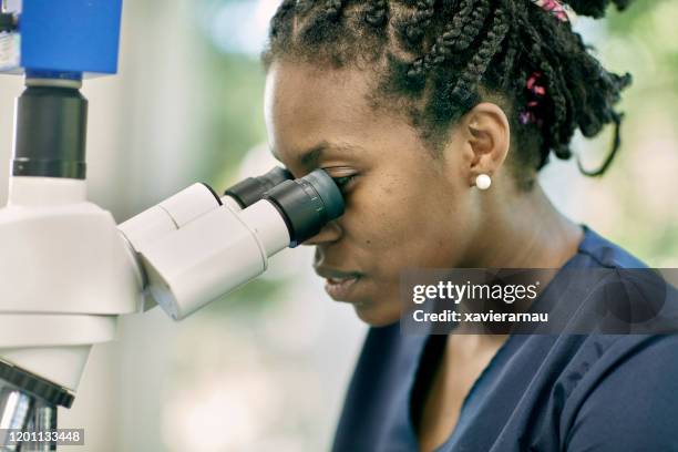 Nigerian Lab Microscope 1,435 Medical Lab Microscope Stock Photos, High-Res Pictures, and ...