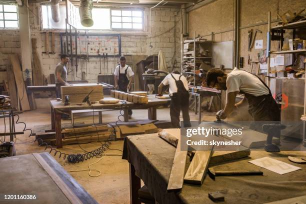 4,992 Workshop Manual Stock Photos, High-Res Pictures, and Images ...