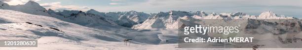 summit panorama - val d'isere stock pictures, royalty-free photos & images