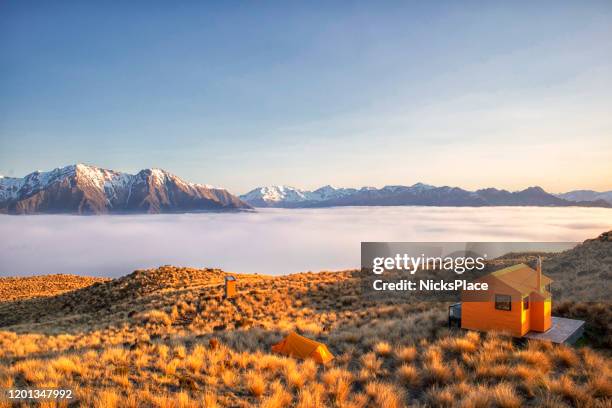 mt browns hut - shack stock pictures, royalty-free photos & images