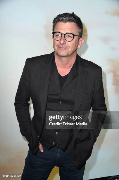 Hans Sigl attends the "Klein gegen Gross - Das unglaubliche Duell" ARD TV show photo call on February 16, 2020 in Berlin, Germany.