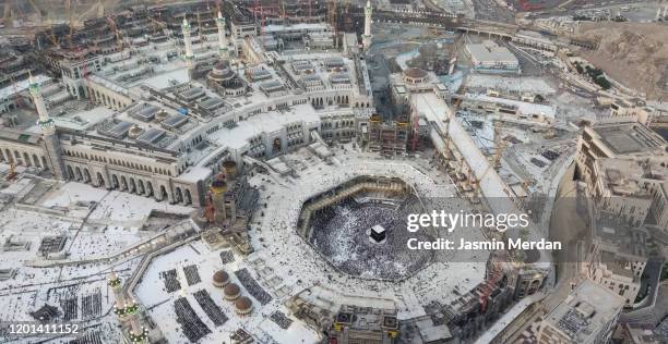 kaaba in mecca day view from above - hajj stock-fotos und bilder