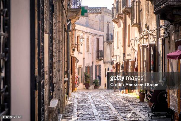 street of the ancient city of erice. sicily, italy - erice imagens e fotografias de stock