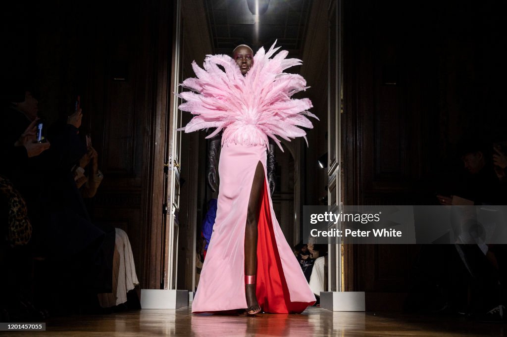 Valentino : Runway - Paris Fashion Week - Haute Couture Spring/Summer 2020