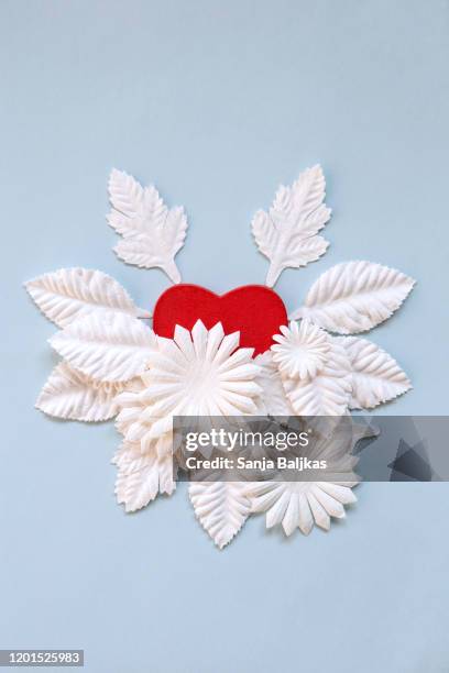 paper leafs and flowers with red heart - origami flower stock pictures, royalty-free photos & images