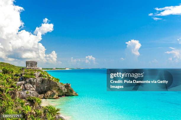 panoramic view of the mayan ruins of tulum, mexico - mexican god 個照片及圖片檔
