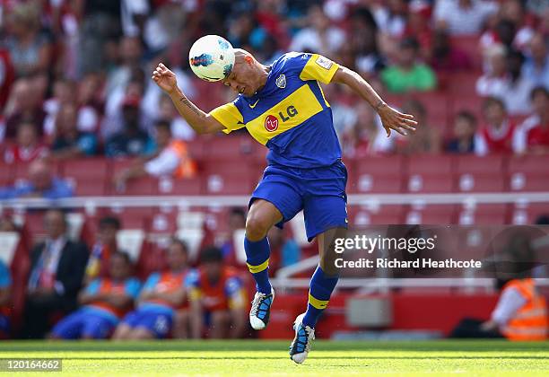 Clemente Rodriguez of Boca Juniors controls the ball during the Emirates Cup match between Boca Juniors and Paris St Germain at the Emirates Stadium...
