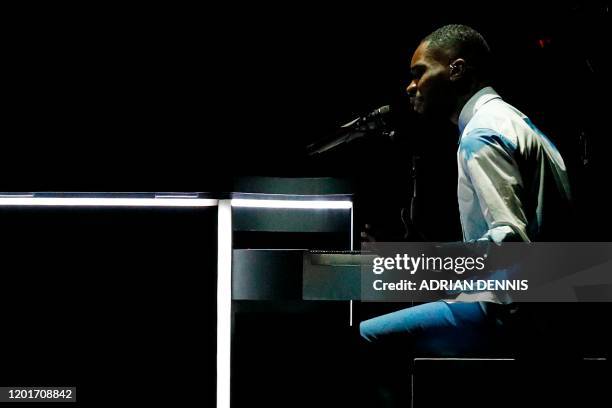 969 Dave Uk Rapper Stock Photos, High-Res Pictures, and Images - Getty ...