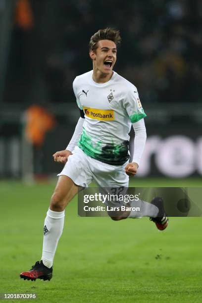 Florian Neuhaus of Borussia Monchengladbach celebrates after scoring his team's third goal during the Bundesliga match between Borussia...