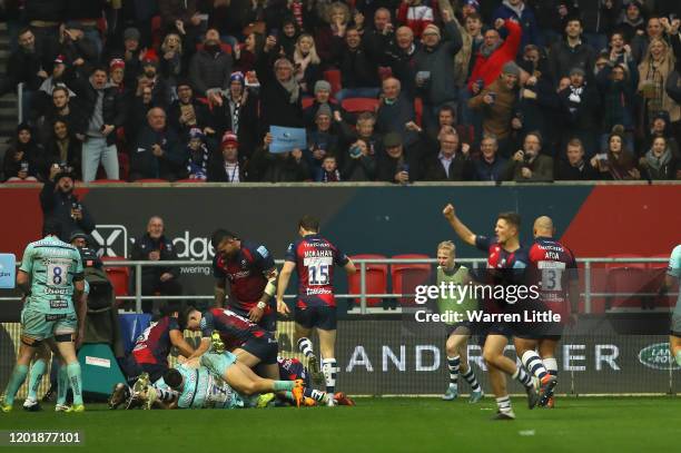 Henry Purdy of Bristol Bears scores scores the opening try during the Gallagher Premiership Rugby match between Bristol Bears and Gloucester Rugby at...