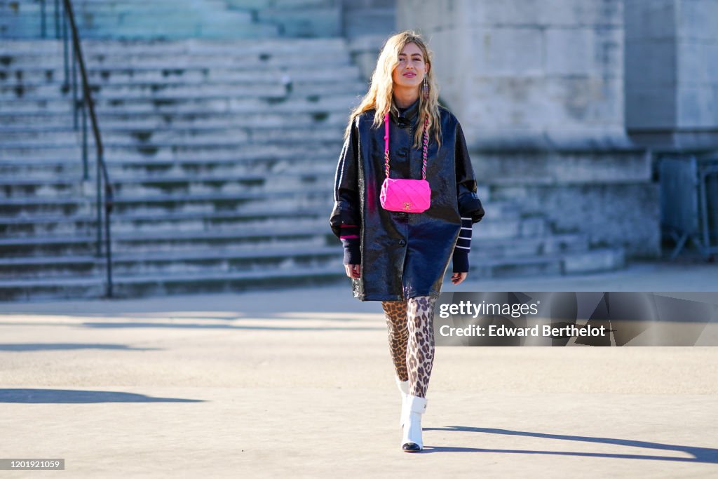 Street Style - Paris Fashion Week - Haute Couture Spring/Summer 2020 : Day Two