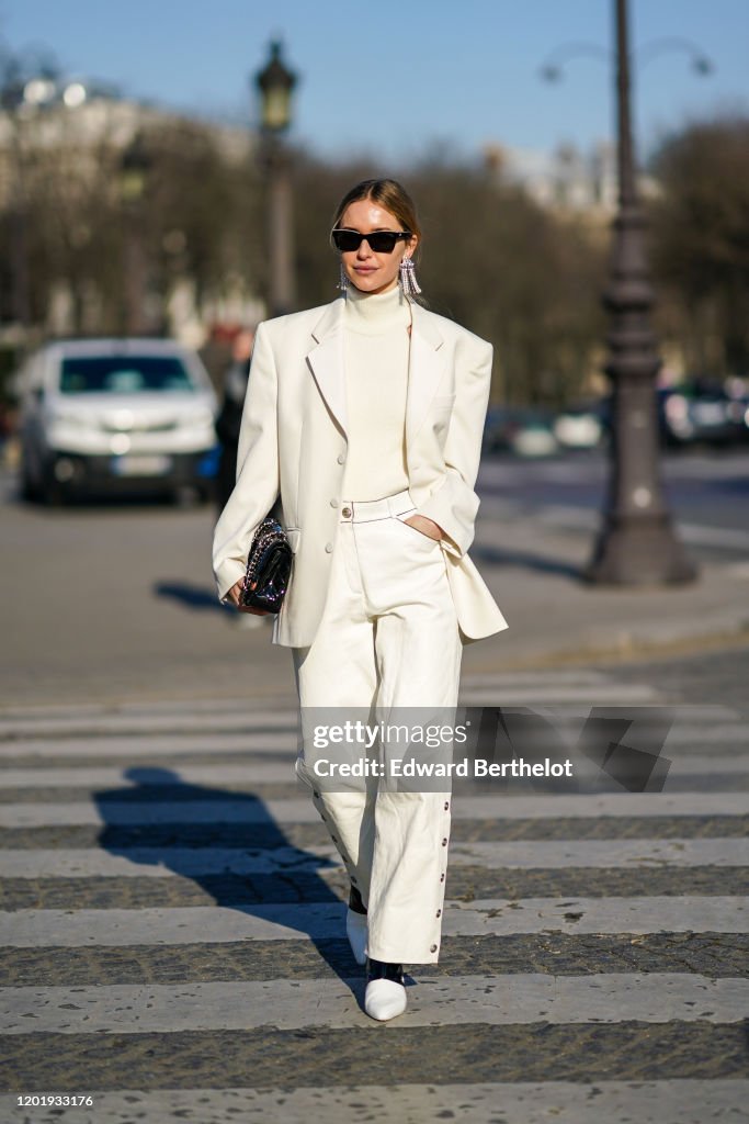 Street Style - Paris Fashion Week - Haute Couture Spring/Summer 2020 : Day Two