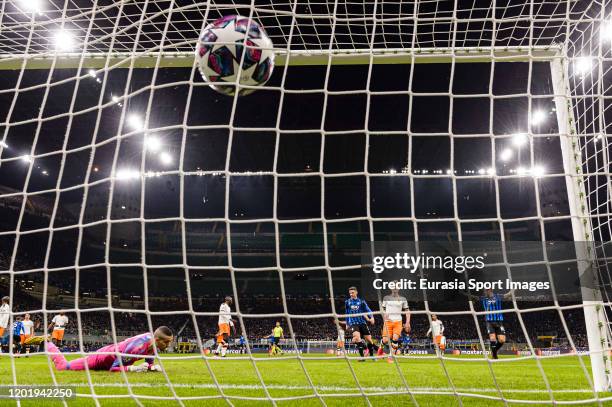 Josip Ilicic of Atalanta celebrates his goal during the UEFA Champions League round of 16 first leg match between Atalanta and Valencia CF at San...