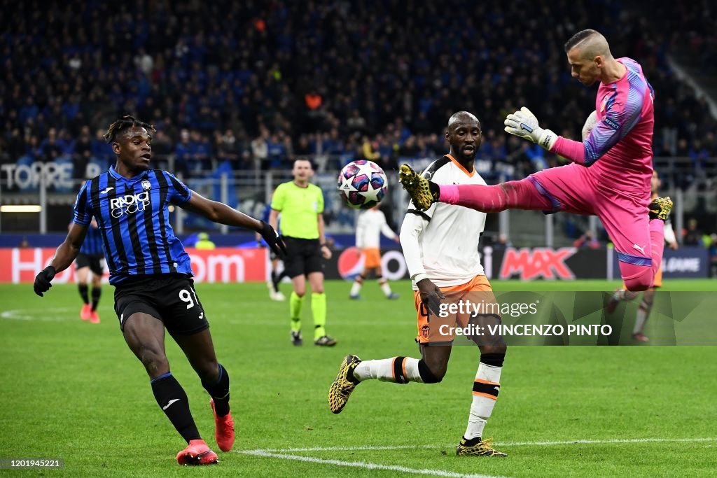 TOPSHOT-FBL-EUR-C1-ATALANTA-VALENCIA