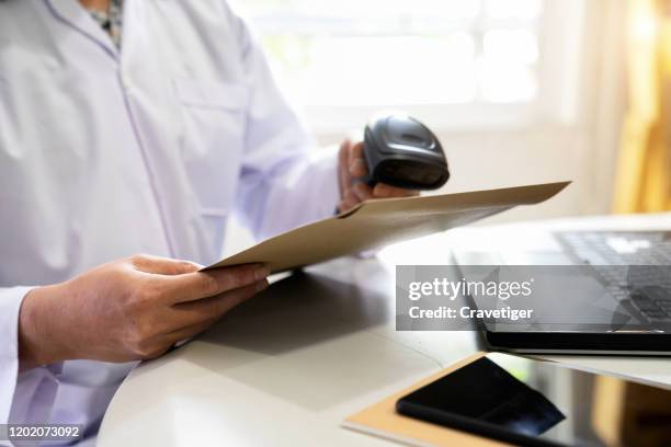 Code Scanner Hospital Barcode Scanner Hospital Photos and Premium High Res Pictures - Getty ...