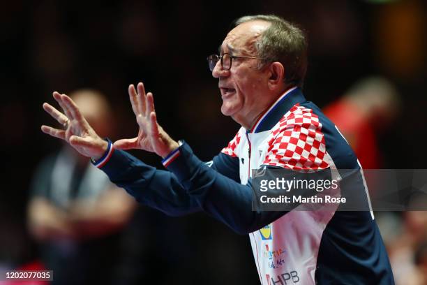 Head coach Lino Cervar of Croatia reacts during the Men's EHF EURO 2020 final match between Spain and Croatia at Tele2 Arena on January 26, 2020 in...