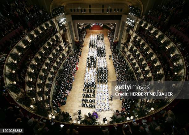 Debutant dancers line up for the first dance during the annual Opera Ball in Vienna, Austria on February 20, 2020. / Austria OUT