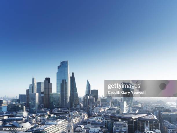elevated view over london city skyline - general views of the london skyline stockfoto's en -beelden