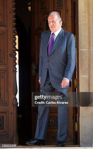 King Juan Carlos of Spain receives Spanish President Jose Luis Rodriguez Zapatero at Marivent Palace on August 1, 2011 in Palma de Mallorca, Spain.