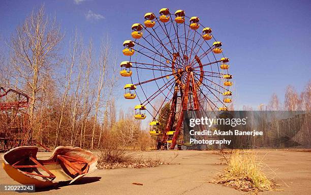 ferris ride - chernobyl stock-fotos und bilder