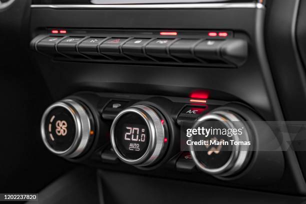digital air conditioning panel - auto cockpit bildbanksfoton och bilder