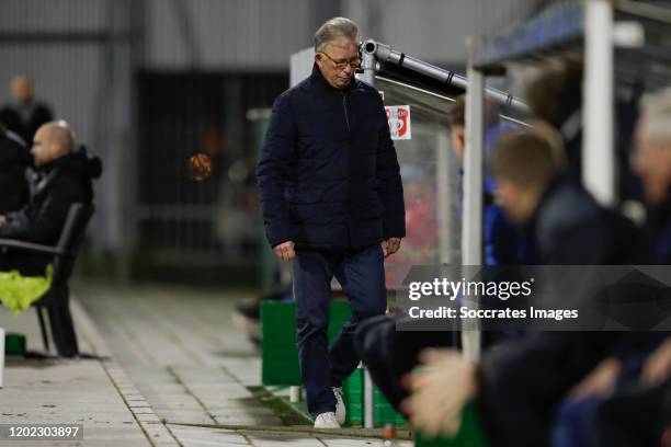 Referee Kevin Blom, red card coach Harry van der Ham of FC Dordrecht during the Dutch Keuken Kampioen Divisie match between FC Dordrecht v De...