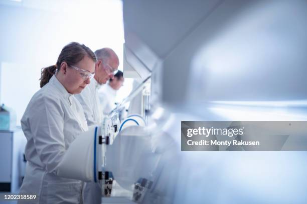 Drug Development Lab Photos and Premium High Res Pictures - Getty Images