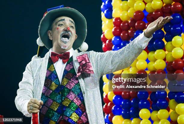 Member of the Dragoes da Real Samba School performs on top of a float during the parade at Anhembi Sambadrome of Sao Paulo on February 21, 2020 in...