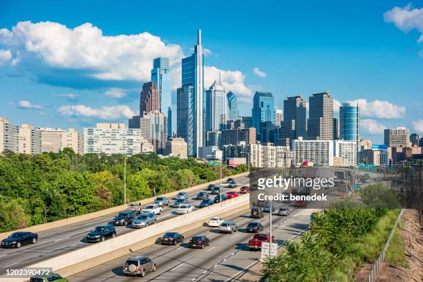 interstate and downtown philadelphia pennsylvania usa - philadelphia pennsylvania stock pictures, royalty-free photos & images