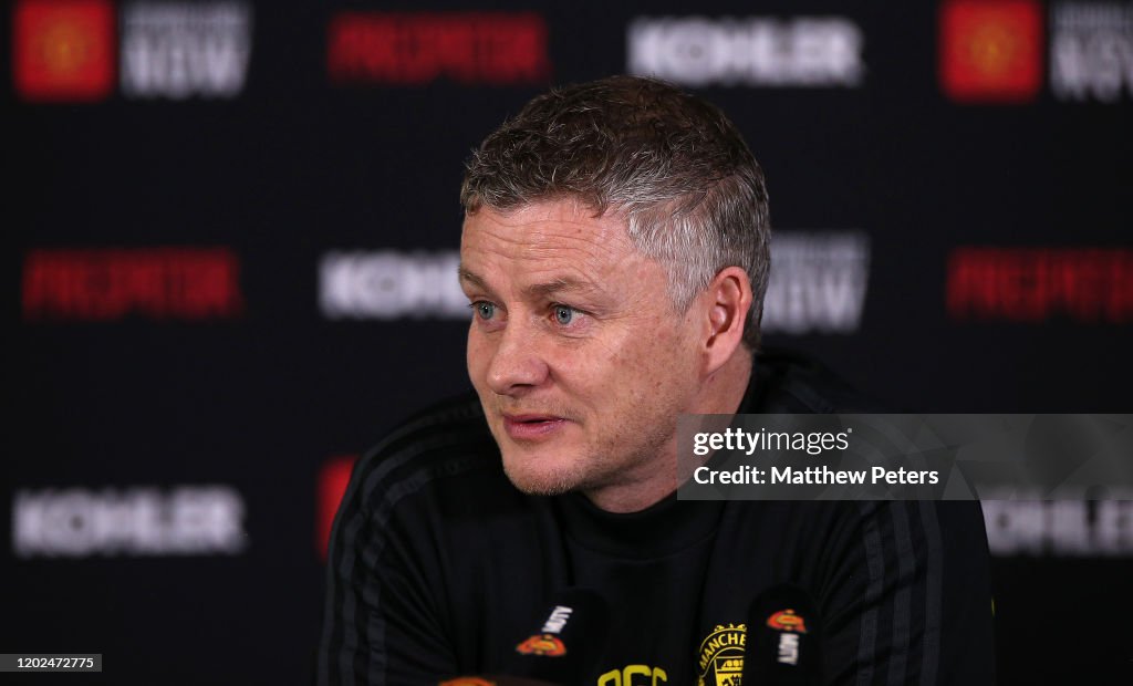 Manchester United Training and Press Conference