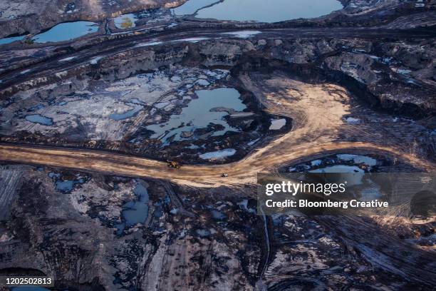 aerial views of oil sands operations - fort mcmurray canada stock-fotos und bilder