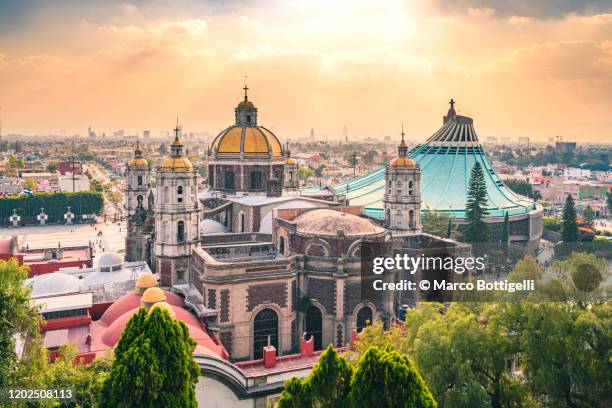 basilica of our lady of guadalupe, mexico city, mexico - basilica of our lady of guadalupe - fotografias e filmes do acervo