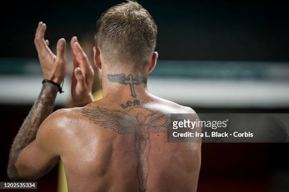 22 Tattoo Wings On Back Photos and Premium High Res Pictures - Getty Images