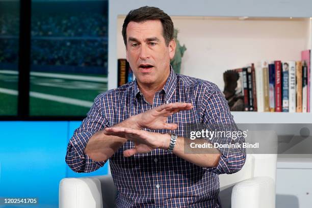 Rob Riegel 3,431 Rob Riggle Photos Stock Photos, High-Res Pictures, and Images ...