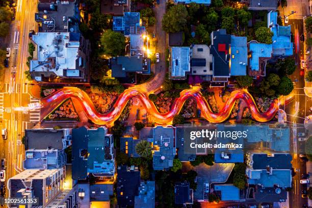 aerial long exposure lombard street traffic san francisco - north beach san francisco stock-fotos und bilder