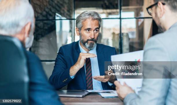 financieel verslag - finance report stockfoto's en -beelden