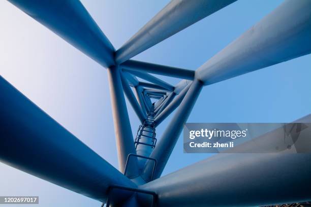 metal frame - balkengerüst stock-fotos und bilder