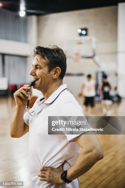 Old Basketball Player Photos and Premium High Res Pictures - Getty Images