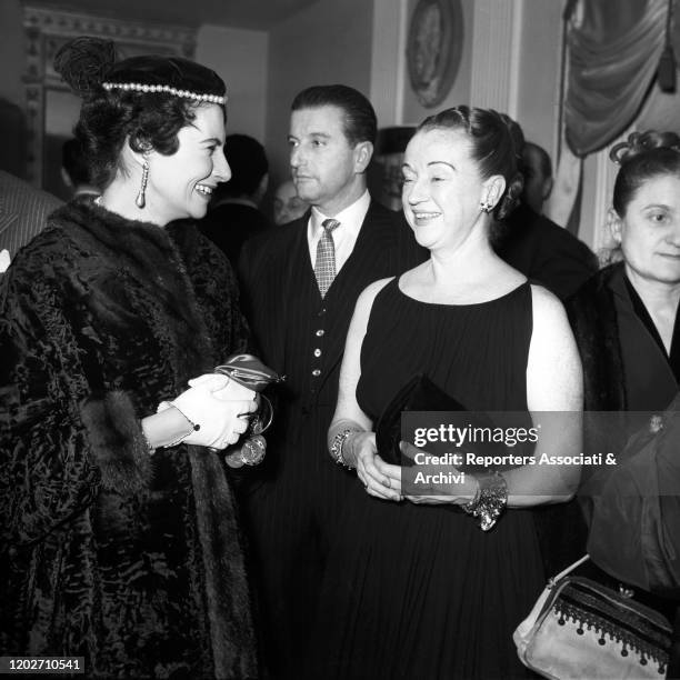 50 Zoe Fontana Photos & High Res Pictures Getty Images